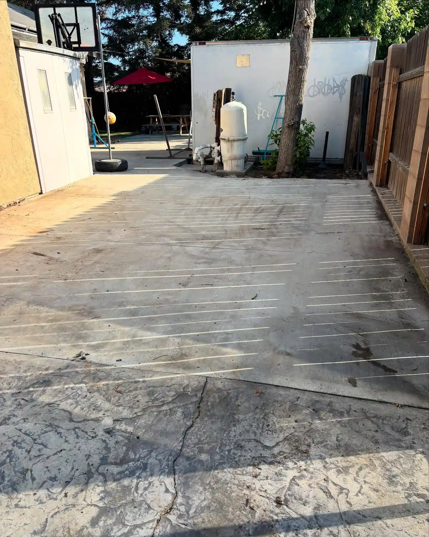 Real furniture removal and sofa disposal job completed in Bakersfield